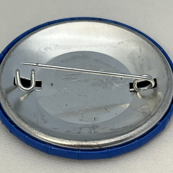 Herr’s Snacks Visitors Center Chipper Chipmunk Mascot Pin Button Nottingham PA - Picture 8 of 11